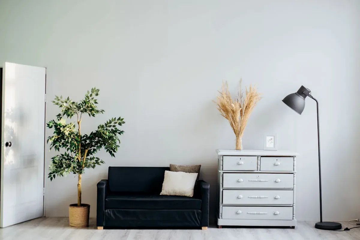 Cellular honeycomb shades inside vs outside mount — energy-efficient shades for Los Angeles homes